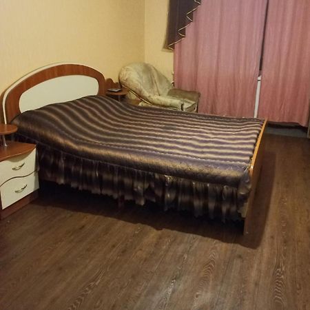 1 Комнатная Квартира Остановка Торговый Центр Cherkasy Luaran gambar